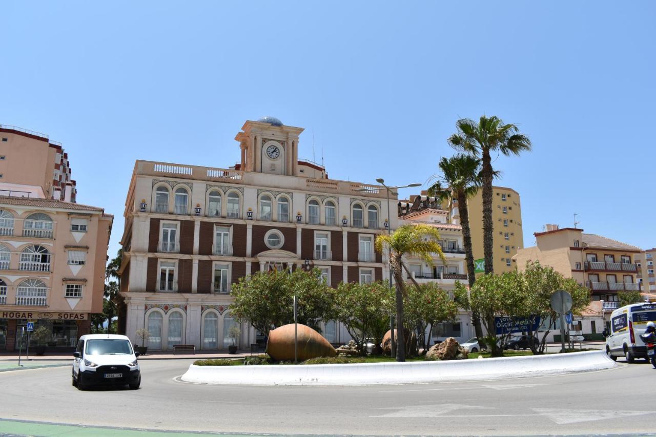 Fantastic Studio - Beachfront Appartement Torrox Buitenkant foto